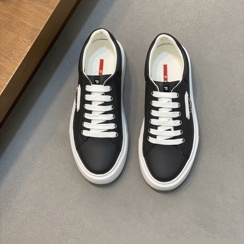 Pra*a casual shoes